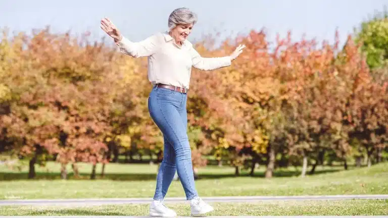 cette méthode de marche méconnue brûle le plus de calories selon les scientifiques