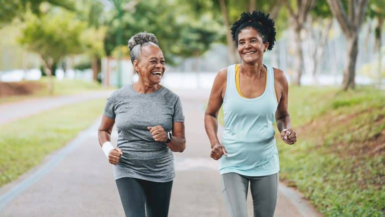 j’ai marché 30 minutes par jour pendant un mois voici ce qui m’est arrivé, le résultat va vous surprendre