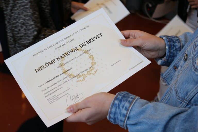 les notes de 4e comptent elles pour le brevet des collèges